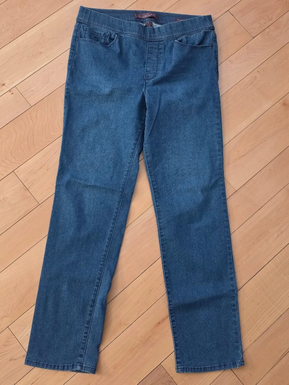 Gloria Vanderbilt Amanda Pull On Jeans Size 12